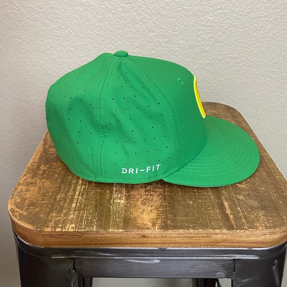 Nike True Dri Fit University of Oregon Ducks Hat fitted size 7 - Picture 3 of 12